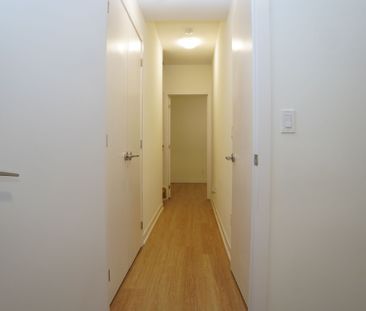 For Lease - 7 Steckley House Lane Unit# 612, Richmond Hill, Ontario - Photo 2