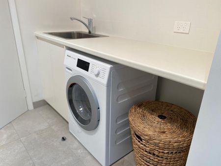 Thinking of selling? Contact our agent - Photo 2