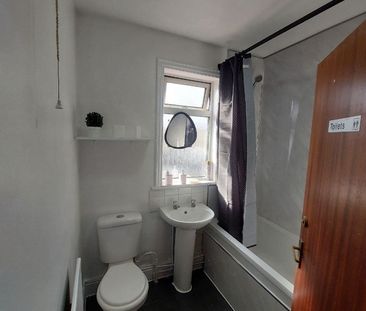 Room in a Shared House, Church Lane, CV2 - Photo 2