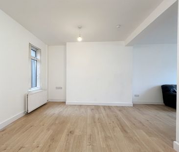 153 Broadway, Belfast, BT12 6HY - Photo 3