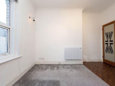 1 bed studio flat to rent in Kingsbridge Road, Parkstone, BH14 - Photo 2
