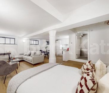 Modern studio apartment within a warehouse conversion in the trendy... - Photo 6