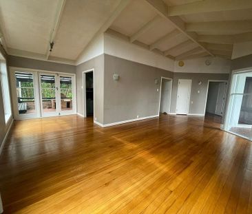 Great space and convenience in Te Atatu South - Photo 3
