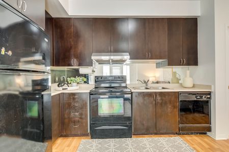 For Lease - 3050 Erin Centre Boulevard Unit# 118, Mississauga, Ontario - Photo 5