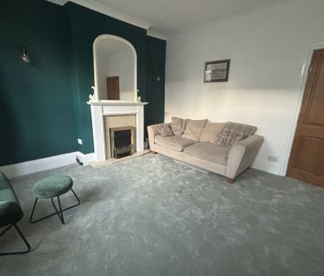 Bates Street - Photo 1