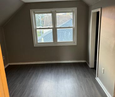 For Lease - 6391 Mcleod Road Unit# UNIT#1, Niagara Falls, Ontario - Photo 3