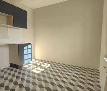 Charmant T2 entièrement rénové avec ascenseur - Photo 4