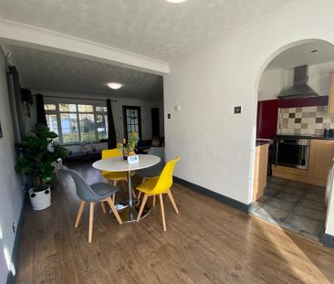 3 bedroom terraced house to rent - Photo 3