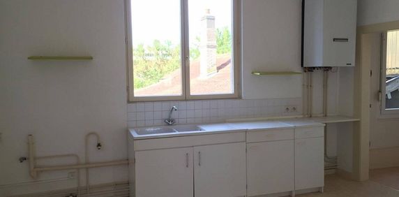 Location Appartement 3 pièces 72m² - Photo 2