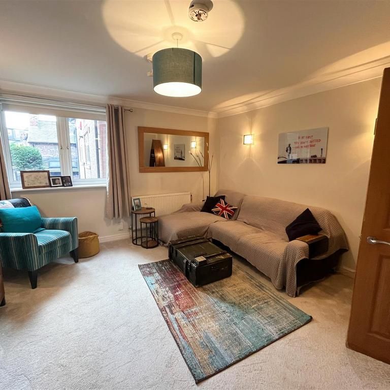 3 bedroom townhouse to rent - Photo 1