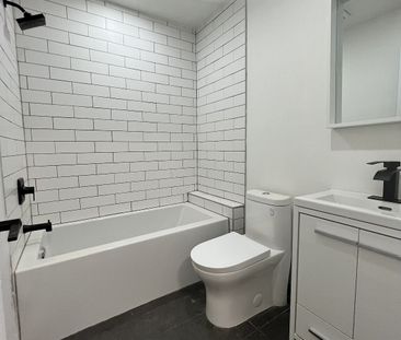 216 Rue Lawrence, Longueuil, QC - Photo 6