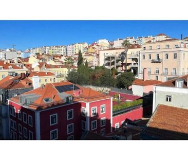 2 room luxury Duplex for rent in Santo António, Lisbon - Photo 4