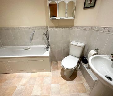 2 bedroom retirement property to rent - Photo 6