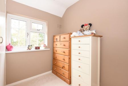 3 bedroom semi-detached house to rent - Photo 5