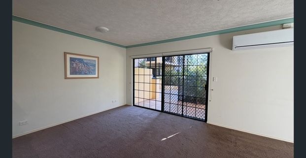 One-Bedroom Apartment in Prime Southport Location - Photo 1