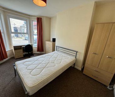 Thorpe Street, South Bank - P1285 - Photo 4