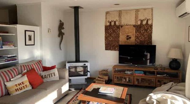 Convenient Rental to Walk to Town - Photo 1