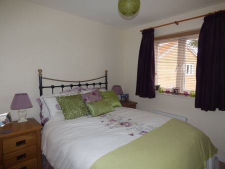 Roys Place, TA2 8AX, Taunton - Photo 4