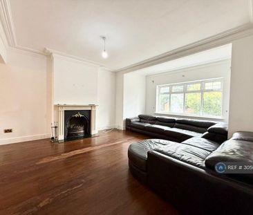 4 bedroom detached house to rent - Photo 2