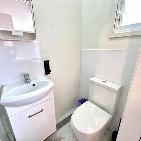 Modern Living in the Iconic 'Astoria' Building - Photo 3