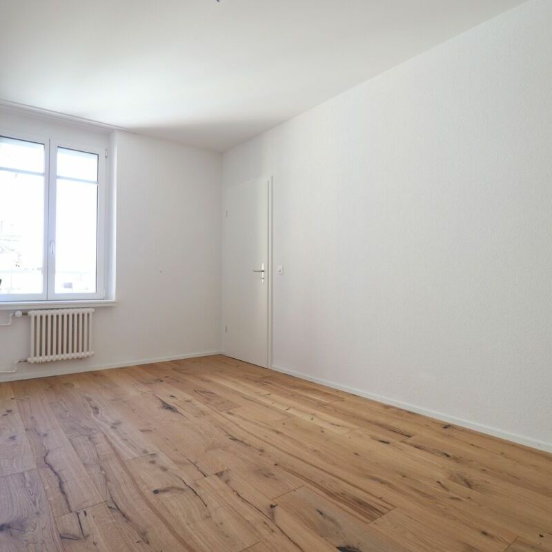 Moderne 2.5 Zimmer-Wohnung an zentraler Lage - Photo 1