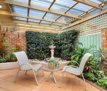 Perfect Boutique Townhouse in Prestige Location - Photo 3