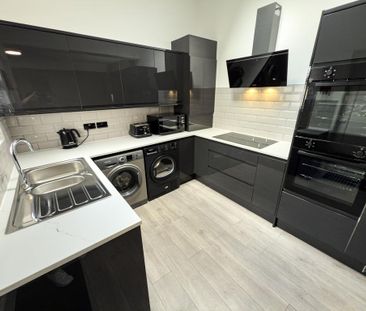 4 bedroom terraced house to rent - Photo 4