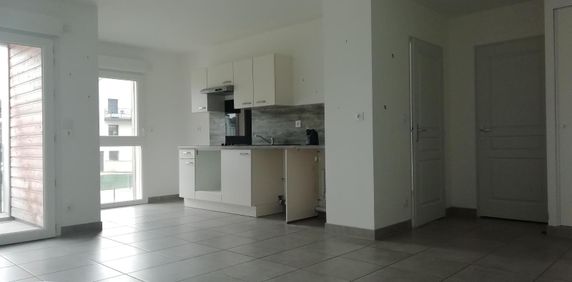 Location Appartement 2 pièces 43m² HONFLEUR 14600 - Photo 2