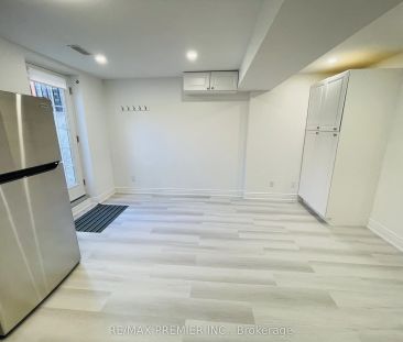 1209 Prestonwood Crescent #Lower - Photo 3