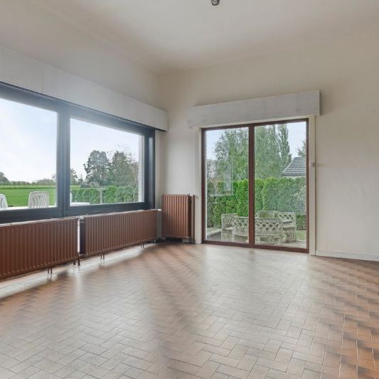 Ruime gezinswoning met tuin en zicht op groen - Photo 1