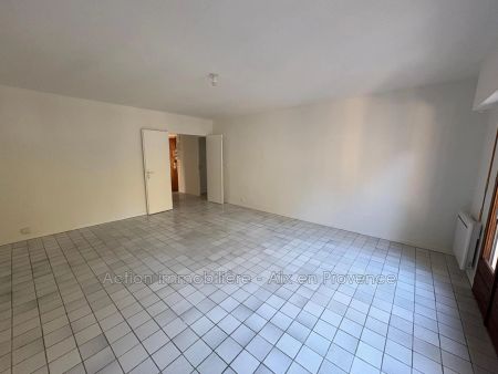 Location appartement rénové, Aix-en-Provence - Photo 2