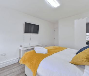 3 bedroom apartment to rent - Photo 4