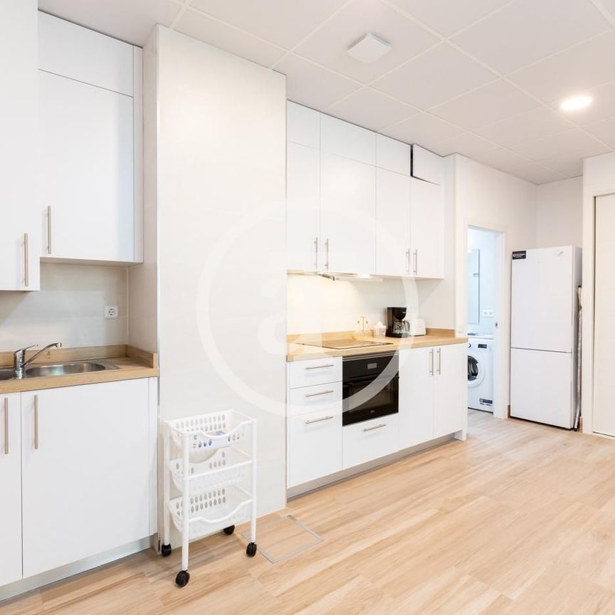 Piso de alquiler en Calle de San Manuel, 3, Aluche - Photo 1