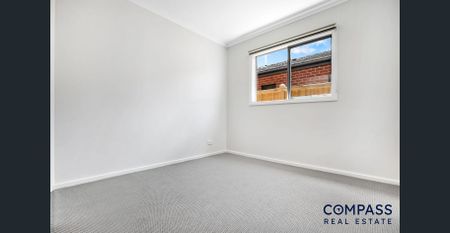 Style & Comfort - Brand New 5 Bedroom Home - Photo 2