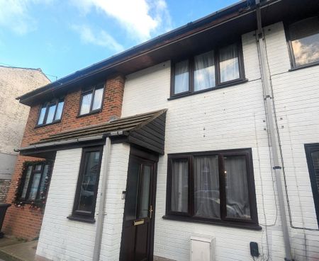 2 bedroom terraced house to rent - Photo 3