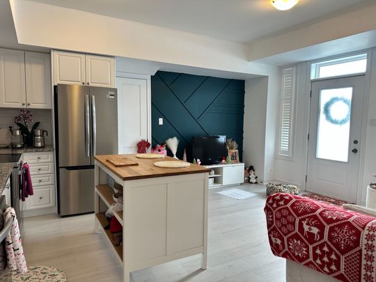 For Lease - 212 Law Drive, Guelph, Ontario - Photo 1