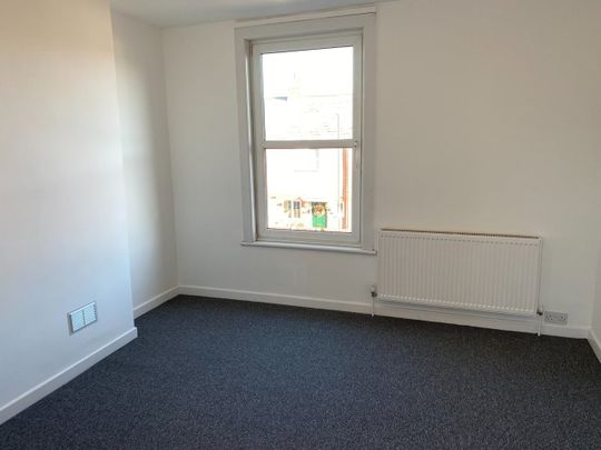 3 Bed Terraced House, Leonard Street, NG6 - Photo 1