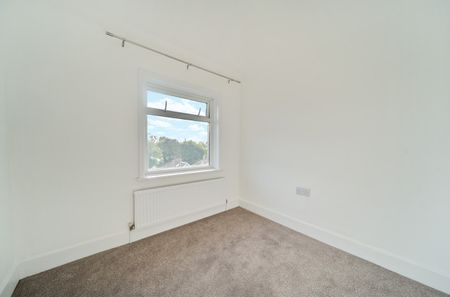 3 bedroom detached house to rent - Photo 4