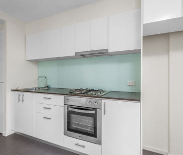 204/8 Exploration Lane, Melbourne - Photo 3