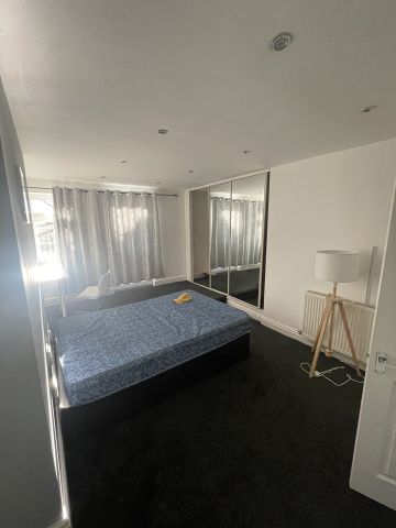 2 Bed Flat, Greenfield Road, L13 - Photo 2