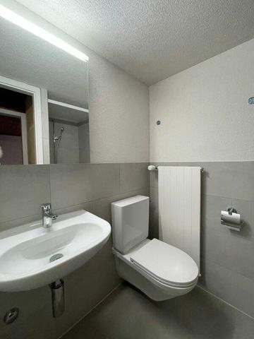 Gemütliche 2.5-Zimmer-Dachwohnung im historischen Ambiente von Rapp... - Photo 5