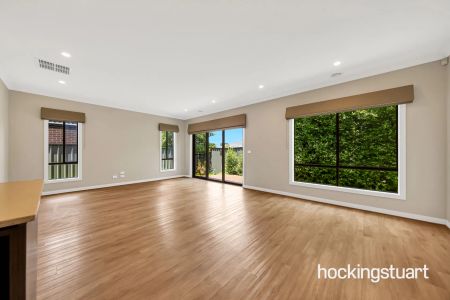 Spacious Family Home in Prime Mernda Location - Photo 2