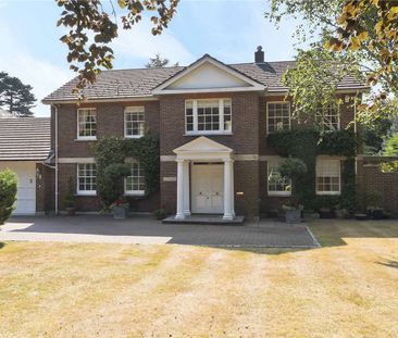 An attractive family home in a highly sought after location within ... - Photo 2