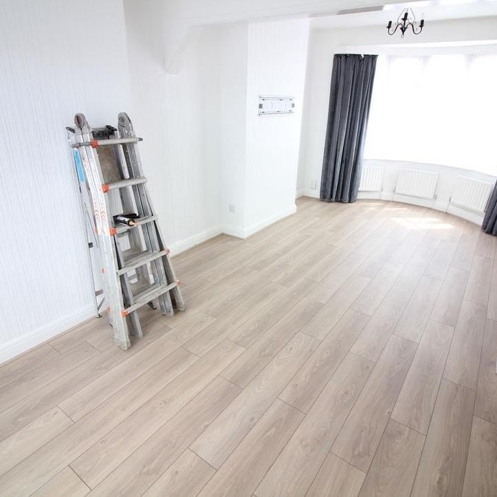 Rosecroft Road, Southall - Photo 1