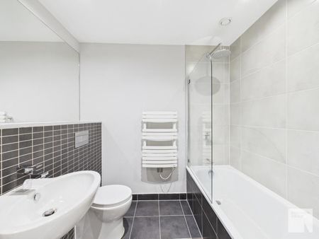 2 bedroom apartment to rent - Photo 3