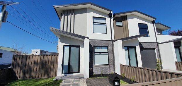 High Quality Executive Living - Photo 1