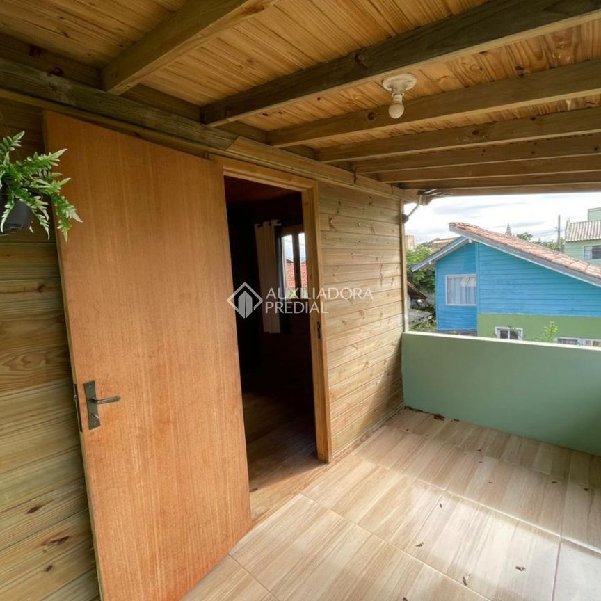 Casa com 1 quarto e 53m² para alugar em Campeche, Florianópolis. - Foto 1