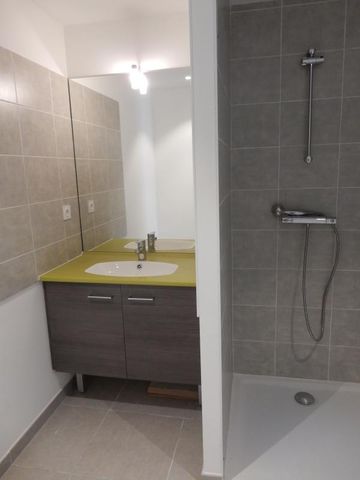 Location Appartement 2 pièces 44m² AIX LES BAINS 73100 - Photo 4