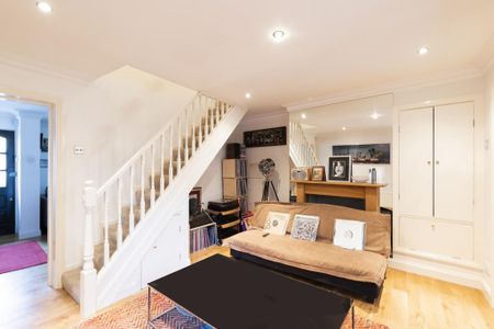 2 bedroom semi-detached house to rent - Photo 4