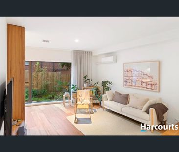 Contemporary Living Moments from Westfield & Transport - Photo 1